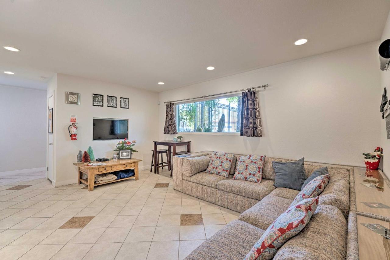 Vegas Oasis Home With Pool And Spa 7 Miles To Strip ลาสเวกัส ภายนอก รูปภาพ