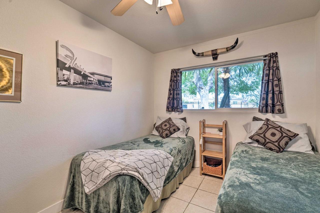 Vegas Oasis Home With Pool And Spa 7 Miles To Strip ลาสเวกัส ภายนอก รูปภาพ